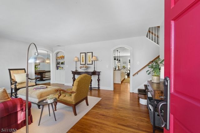 8 Kice Rd, Florham Park Boro, NJ 07932