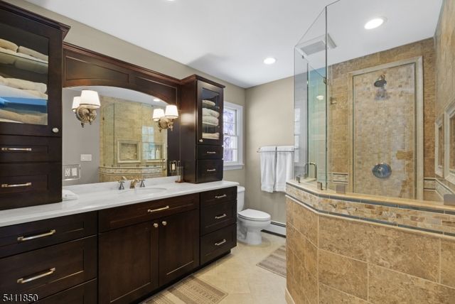 8 Kice Rd, Florham Park Boro, NJ 07932