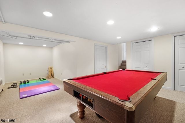 8 Kice Rd, Florham Park Boro, NJ 07932