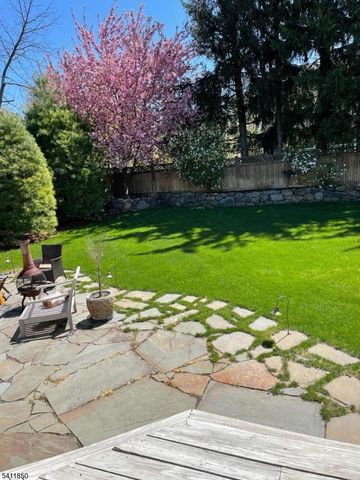 8 Kice Rd, Florham Park Boro, NJ 07932