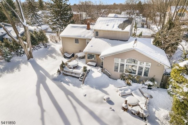 8 Kice Rd, Florham Park Boro, NJ 07932