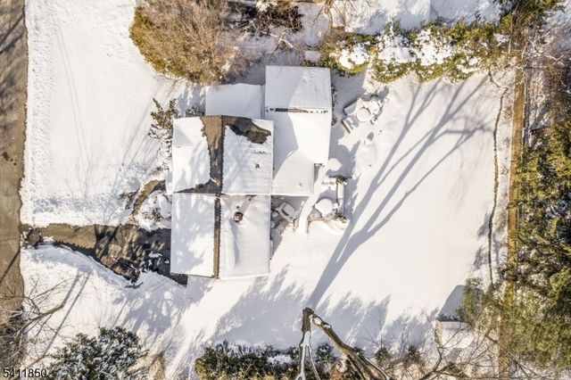 8 Kice Rd, Florham Park Boro, NJ 07932