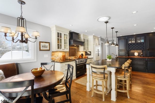 8 Kice Rd, Florham Park Boro, NJ 07932