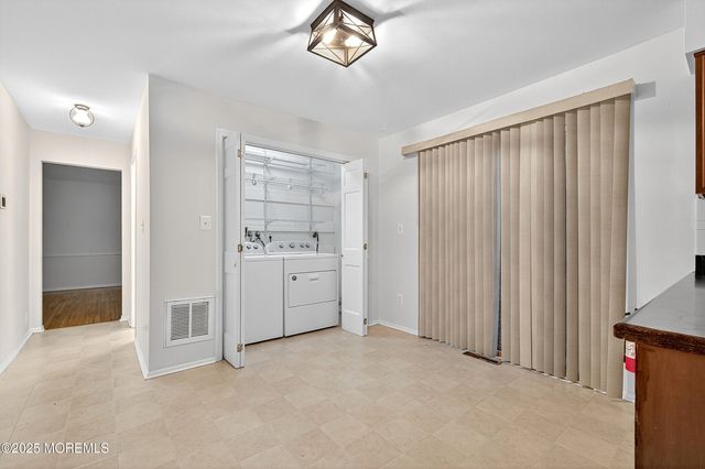 1040 Hillside Drive, North Brunswick, NJ 08902