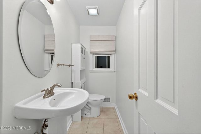 1040 Hillside Drive, North Brunswick, NJ 08902