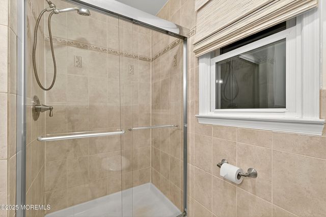 1040 Hillside Drive, North Brunswick, NJ 08902