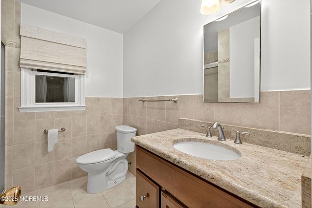 1040 Hillside Drive, North Brunswick, NJ 08902