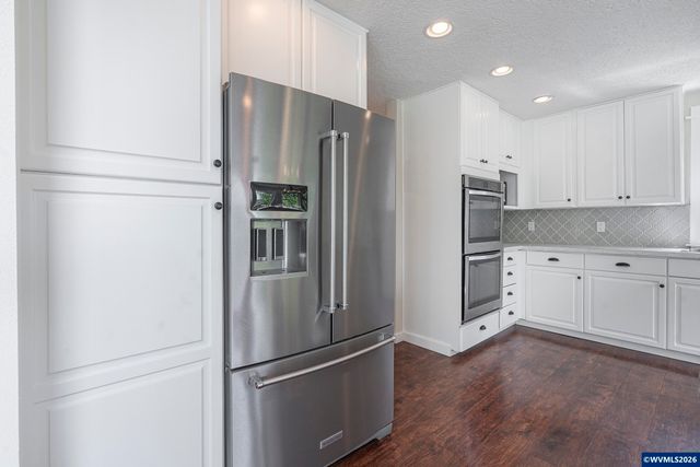 2380 Emmet Dr NW, Salem, OR 97304