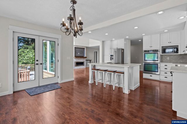 2380 Emmet Dr NW, Salem, OR 97304