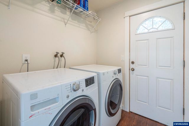 2380 Emmet Dr NW, Salem, OR 97304