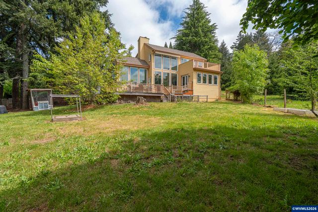2380 Emmet Dr NW, Salem, OR 97304