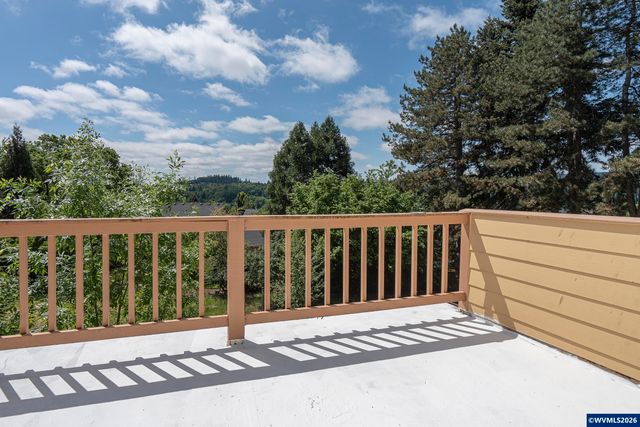 2380 Emmet Dr NW, Salem, OR 97304