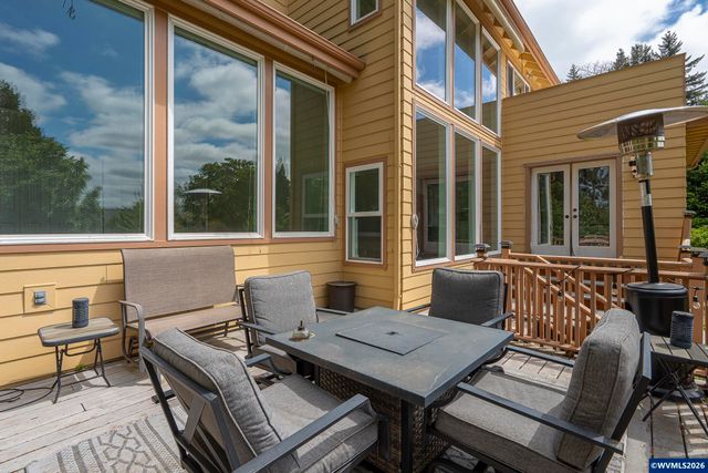 2380 Emmet Dr NW, Salem, OR 97304