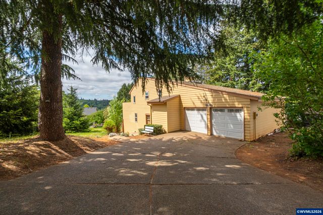 2380 Emmet Dr NW, Salem, OR 97304
