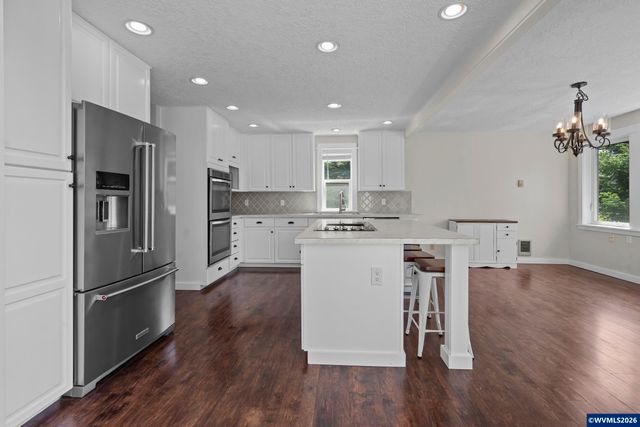 2380 Emmet Dr NW, Salem, OR 97304