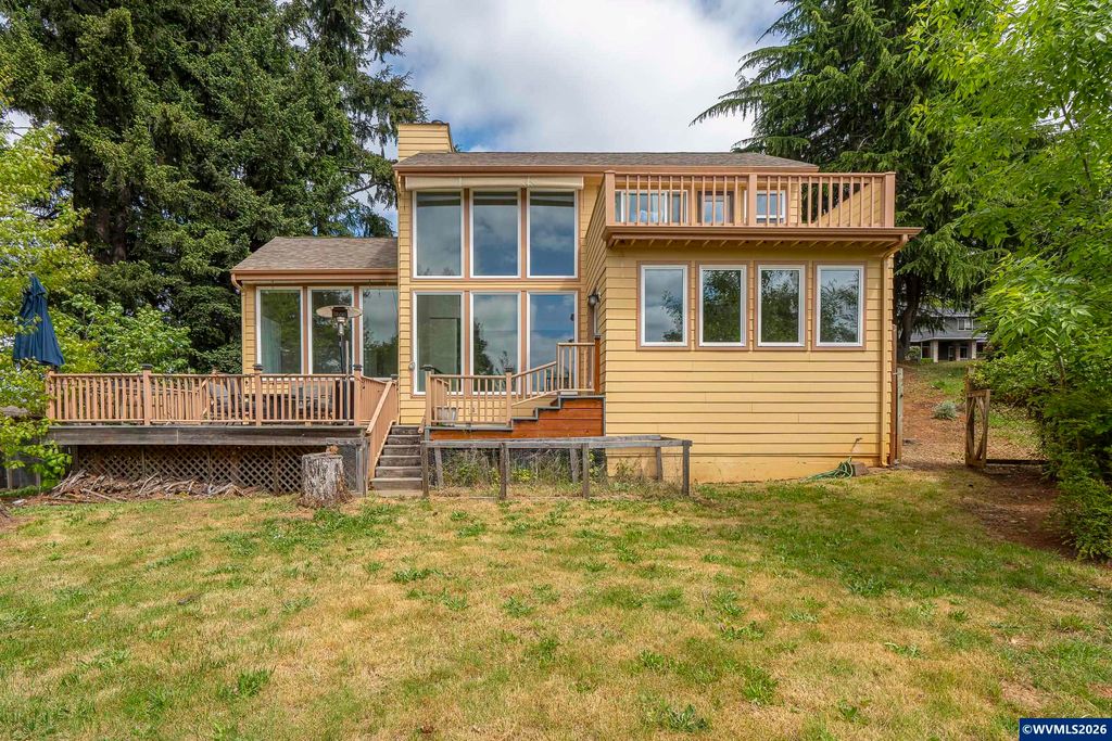 2380 Emmet Dr NW, Salem, OR 97304