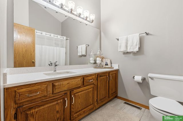 16600 Adams Street, Omaha, NE 68135