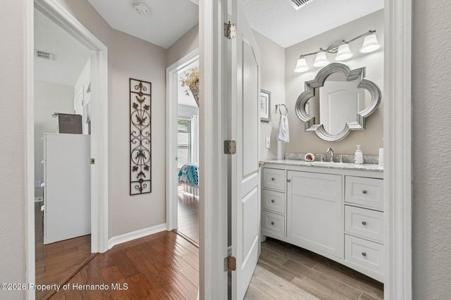 21314 Marsh Hawk Drive, Land O'lakes, FL 34638