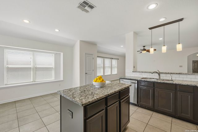 120 Pilsen Dr, Boerne, TX 78006