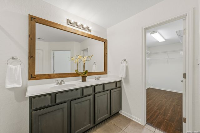 120 Pilsen Dr, Boerne, TX 78006