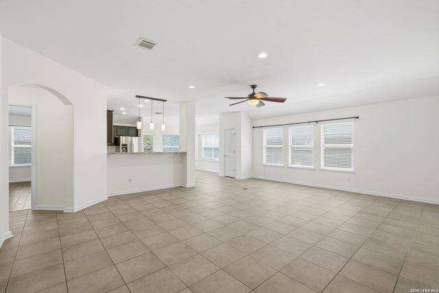 120 Pilsen Dr, Boerne, TX 78006