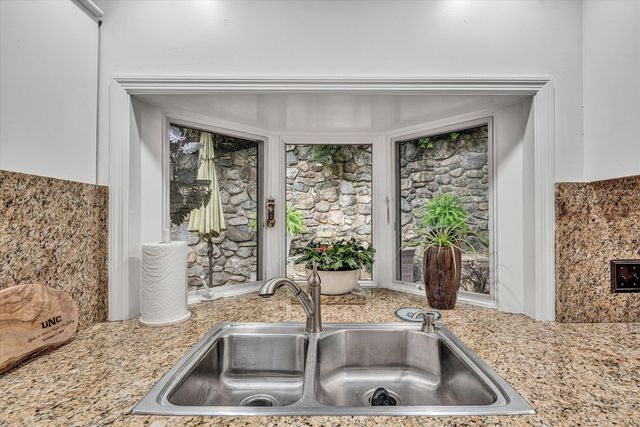 3138 Stoneridge RD SW, Roanoke, VA 24014
