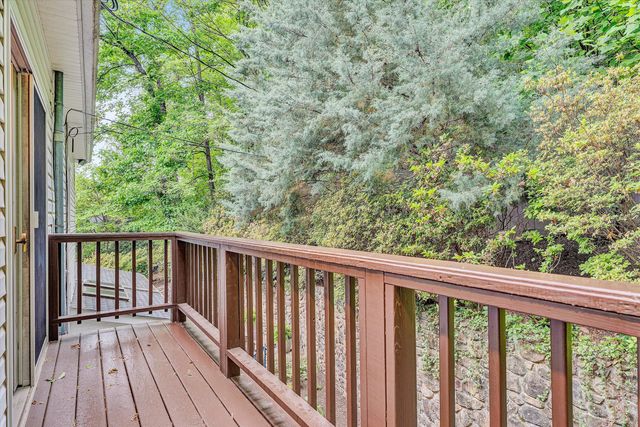 3138 Stoneridge RD SW, Roanoke, VA 24014
