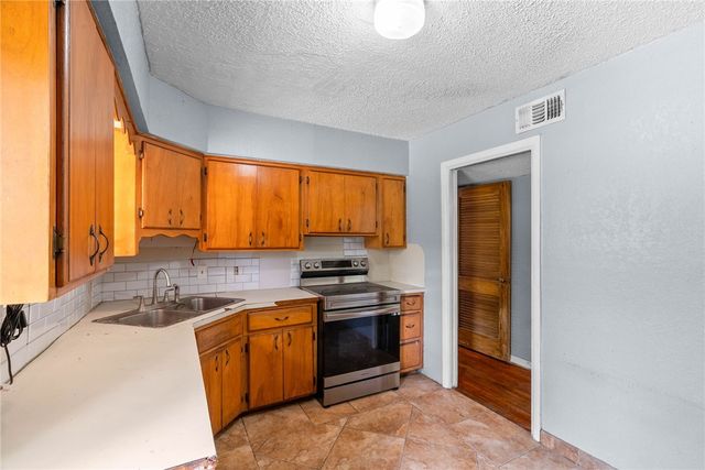 4622 Adkins Dr, Corpus Christi, TX 78411