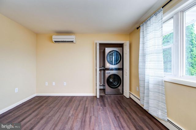 1392 NEW HOLLAND RD, Reading, PA 19607