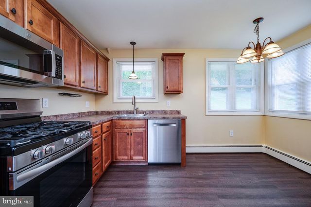 1392 NEW HOLLAND RD, Reading, PA 19607