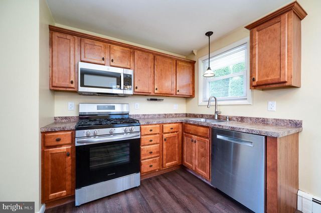 1392 NEW HOLLAND RD, Reading, PA 19607