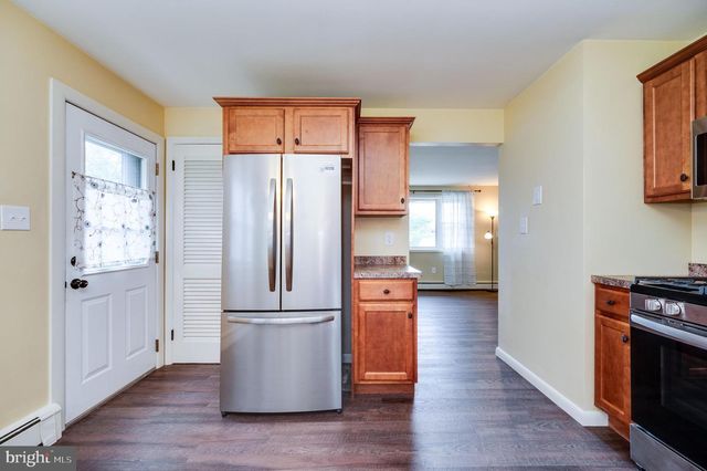 1392 NEW HOLLAND RD, Reading, PA 19607