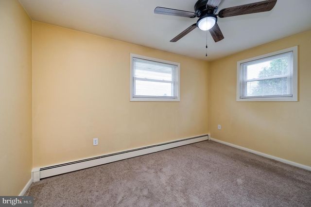 1392 NEW HOLLAND RD, Reading, PA 19607