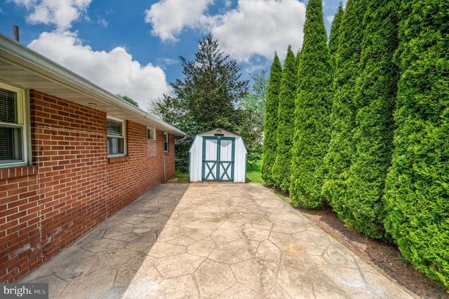 1392 NEW HOLLAND RD, Reading, PA 19607