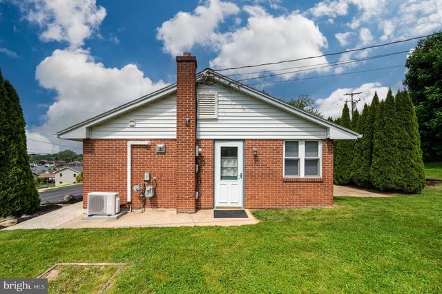1392 NEW HOLLAND RD, Reading, PA 19607