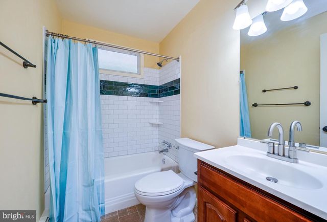 1392 NEW HOLLAND RD, Reading, PA 19607