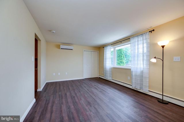1392 NEW HOLLAND RD, Reading, PA 19607
