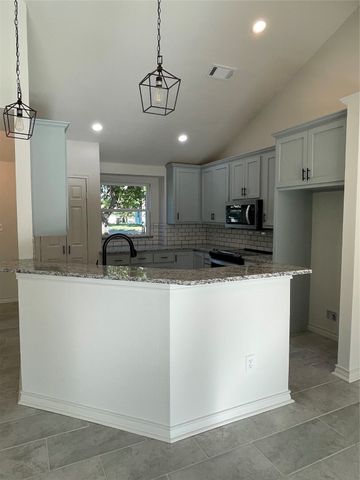 240 Wells Street, Emory, TX 75440