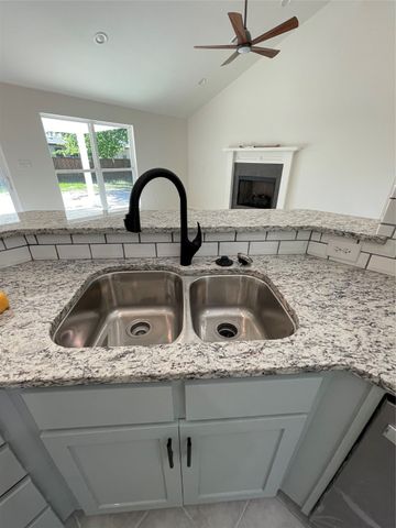 240 Wells Street, Emory, TX 75440