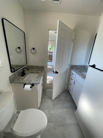 240 Wells Street, Emory, TX 75440