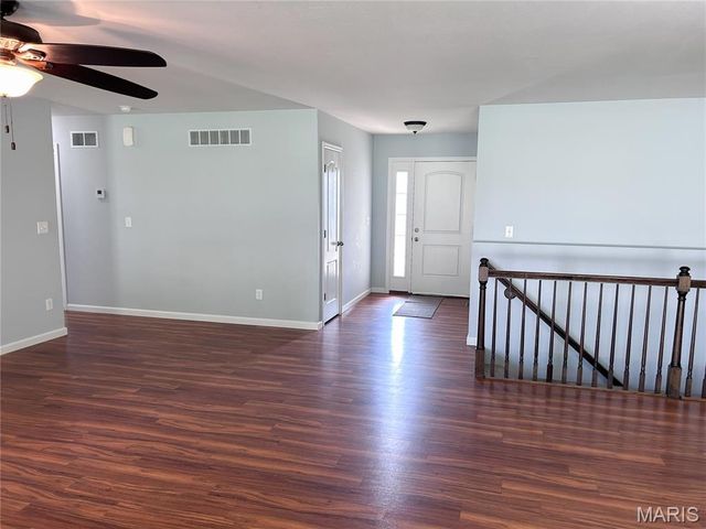 18 Lost Meadow Court, Winfield, MO 63389