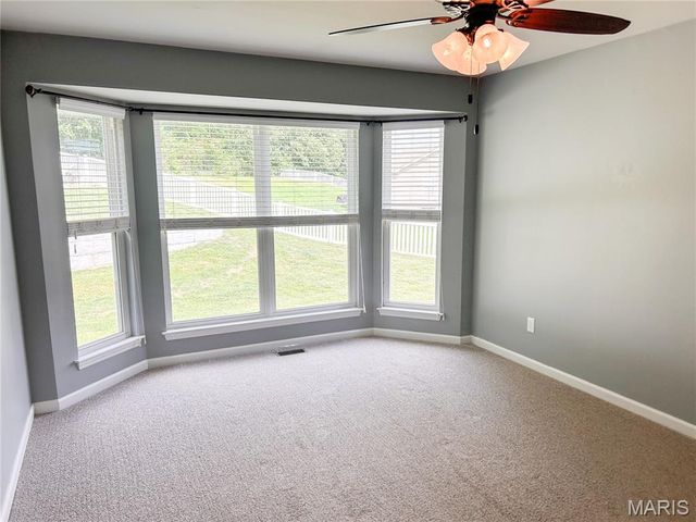 18 Lost Meadow Court, Winfield, MO 63389