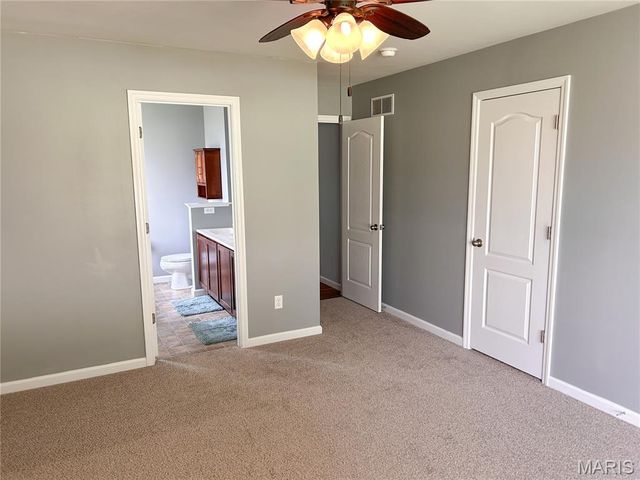 18 Lost Meadow Court, Winfield, MO 63389