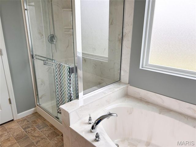 18 Lost Meadow Court, Winfield, MO 63389