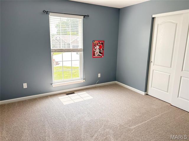 18 Lost Meadow Court, Winfield, MO 63389