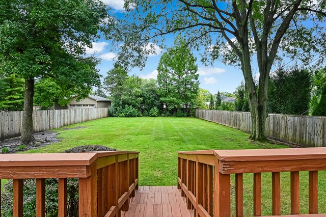 5615 S Elm Street, Hinsdale, IL 60521