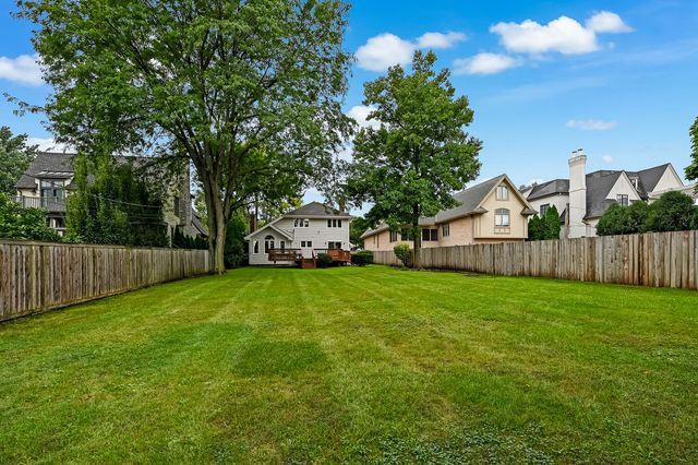 5615 S Elm Street, Hinsdale, IL 60521