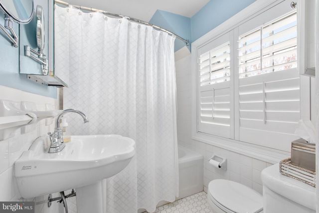 812 MARYE ST, Fredericksburg, VA 22401