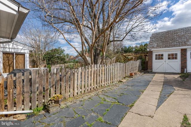 812 MARYE ST, Fredericksburg, VA 22401