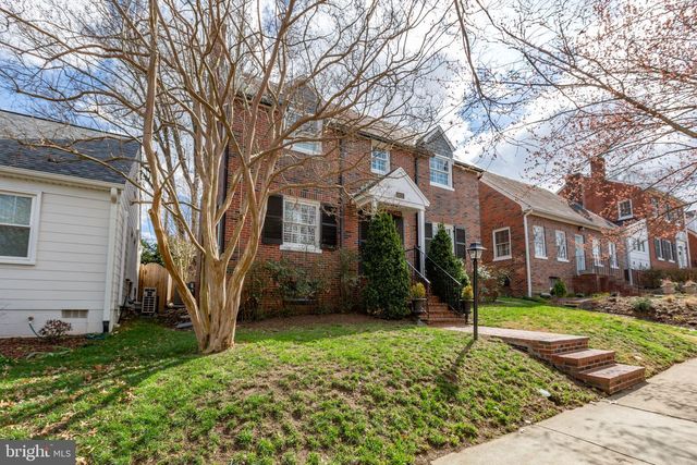 812 MARYE ST, Fredericksburg, VA 22401